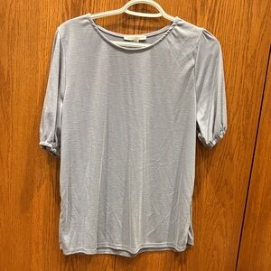 Green Envelope Light Gray Short Sleeve Top